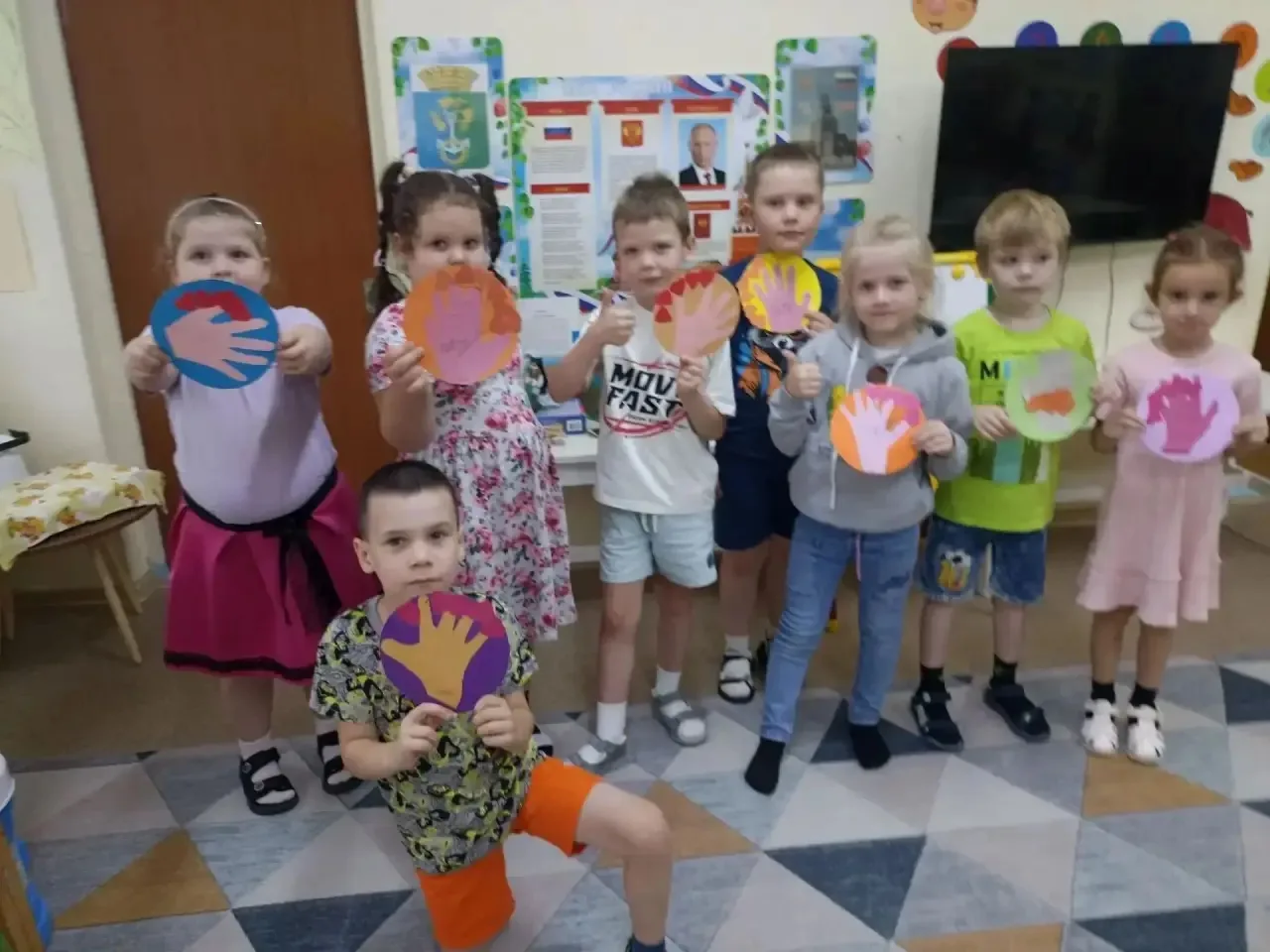 🎁 В подготовительной к школе группе прошла неделя «Подарок для папы»! 🎁