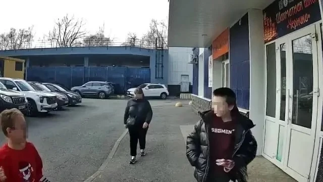 В Уфе подростки избили мальчика на детской площадке.