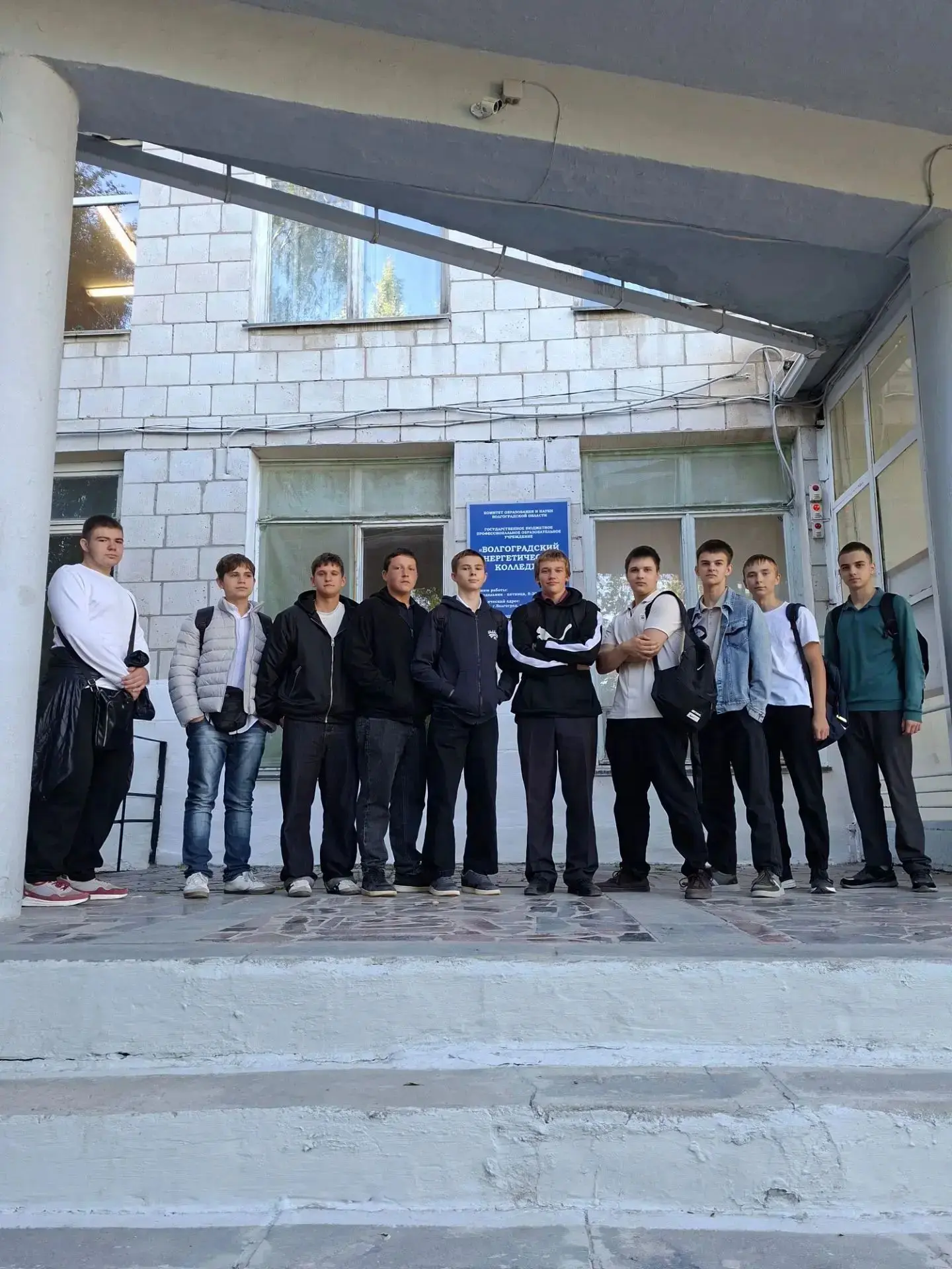 ✅️В рамках профориентационной работы учащиеся 9 «В» класса нашей школы посетили ГБПОУ В...