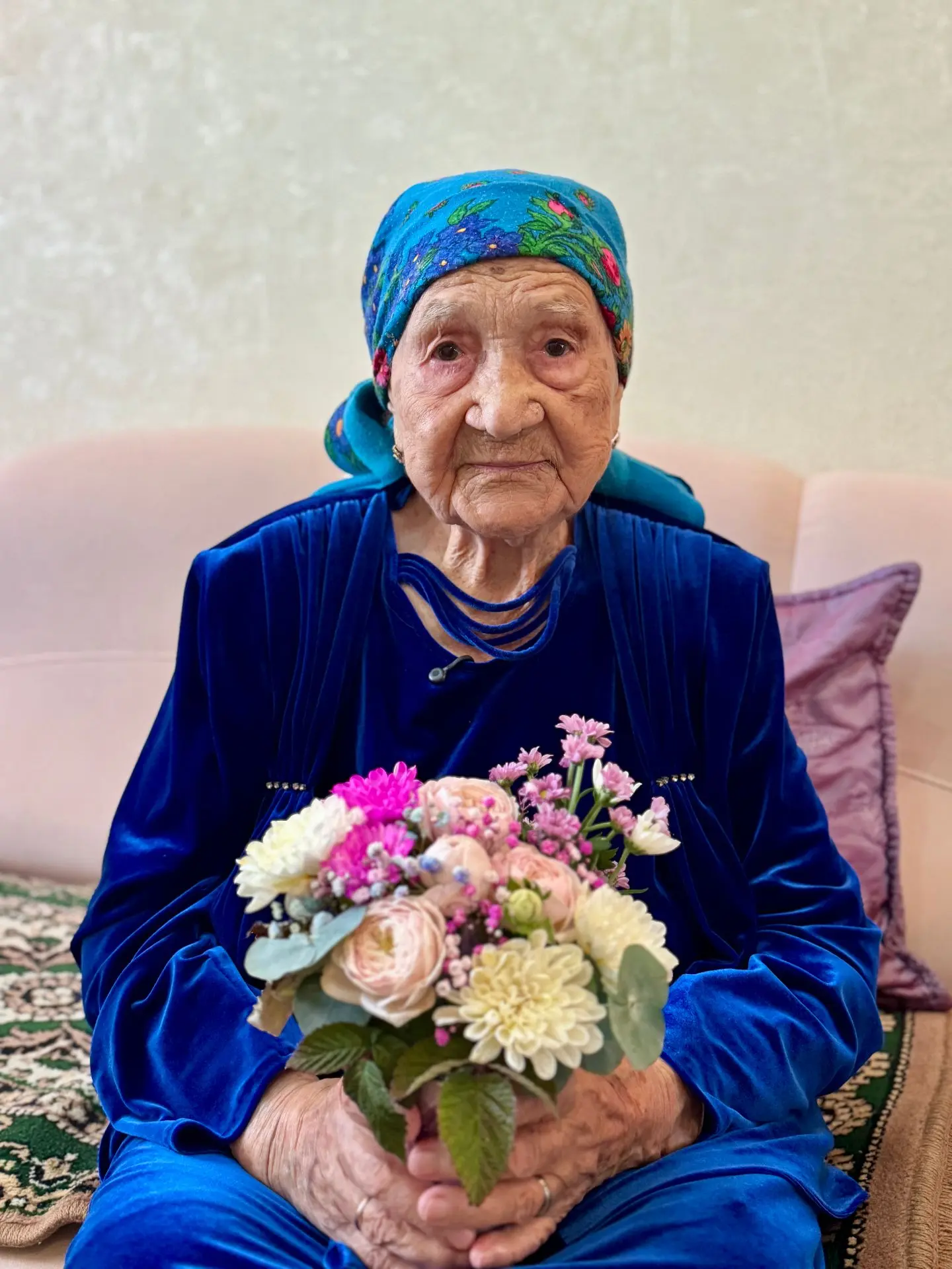 Долгожитель Нижневартовского района, труженица тыла Ракия Губаевна Абдуллина отмечает в...