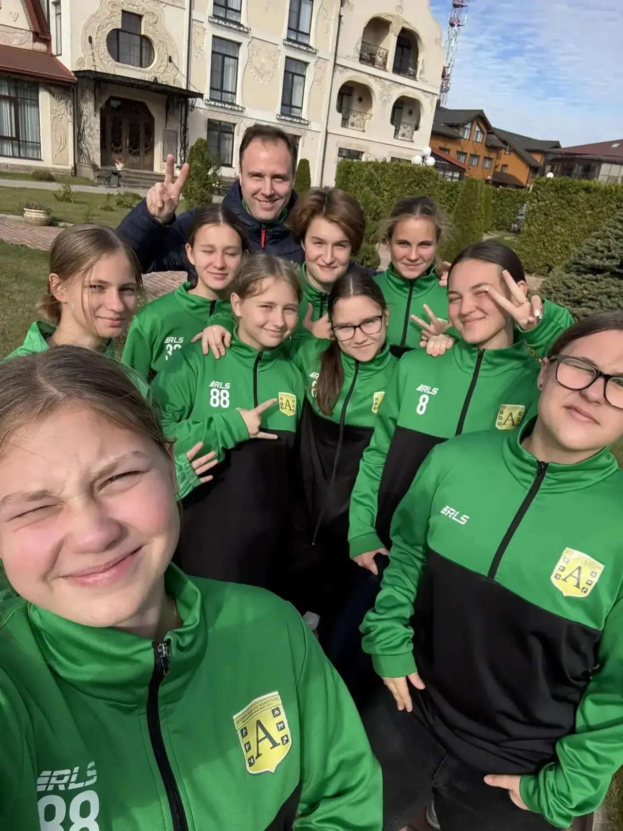 Девять шансов попасть в сборную! ⚽️