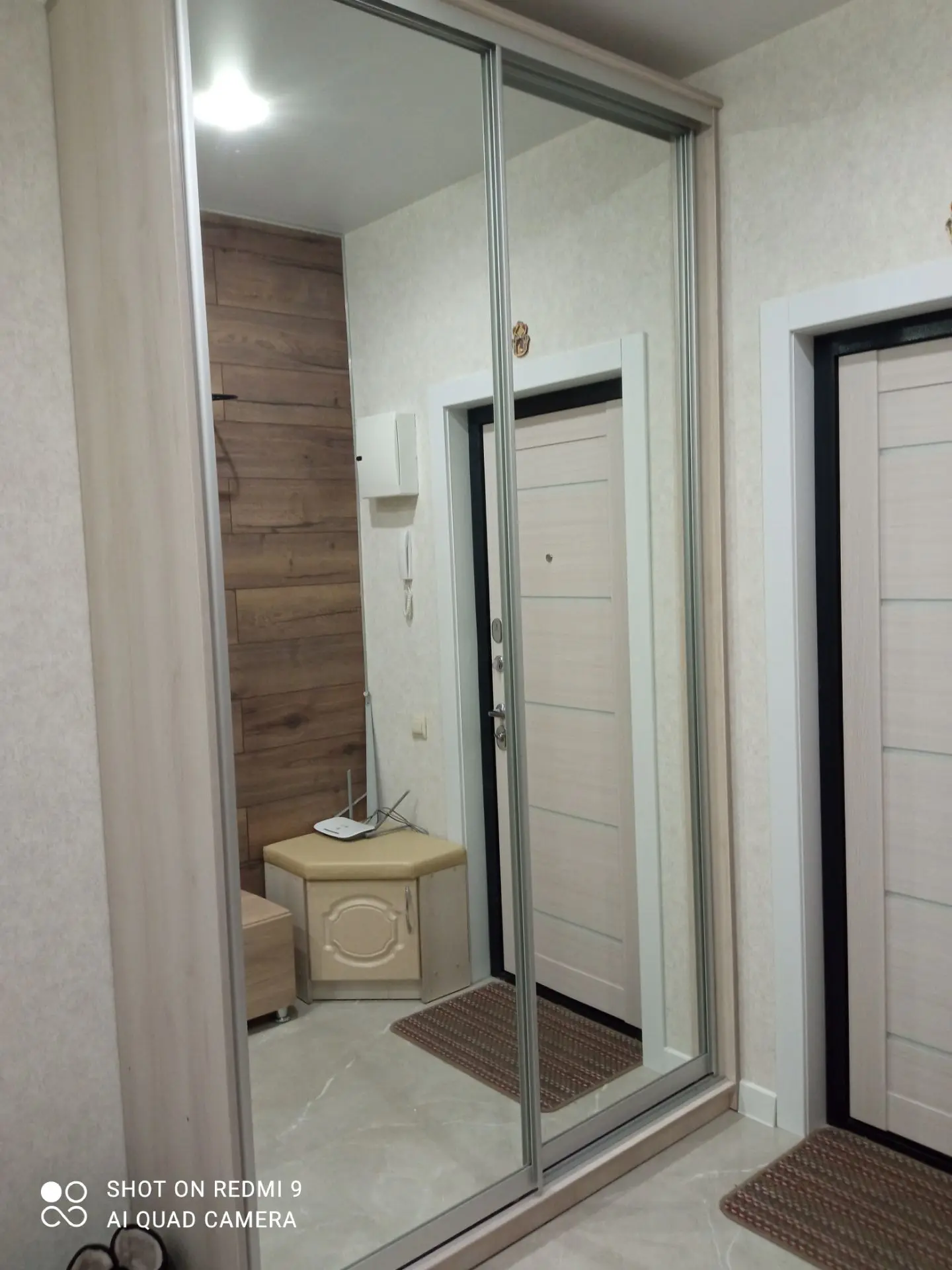 Продам шкаф в отличном состоянии. Высота 260, глубина 50, ширина 146. Цена 15000. ЖК "Б...