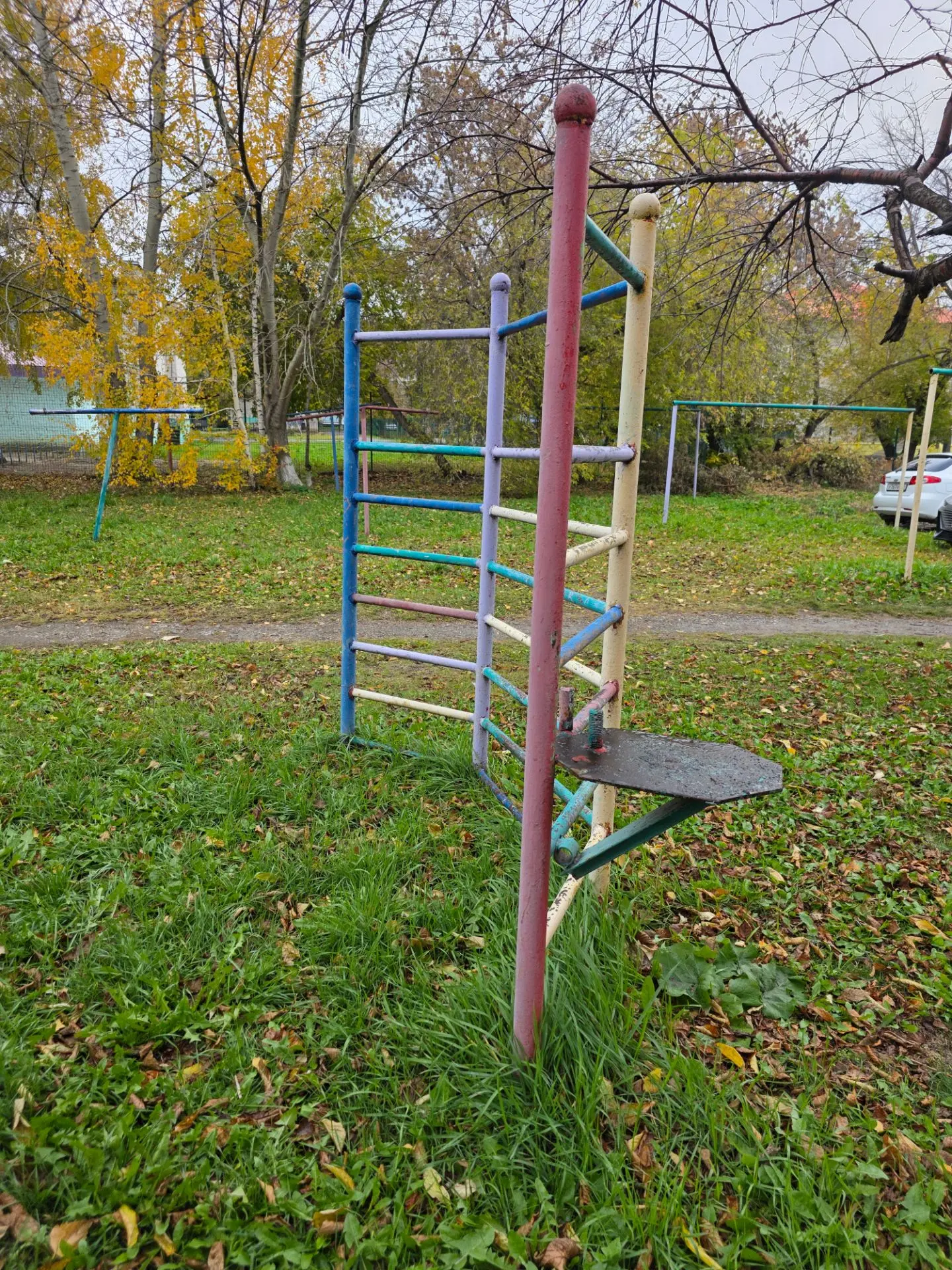 Кто знает, для чего этот столик?