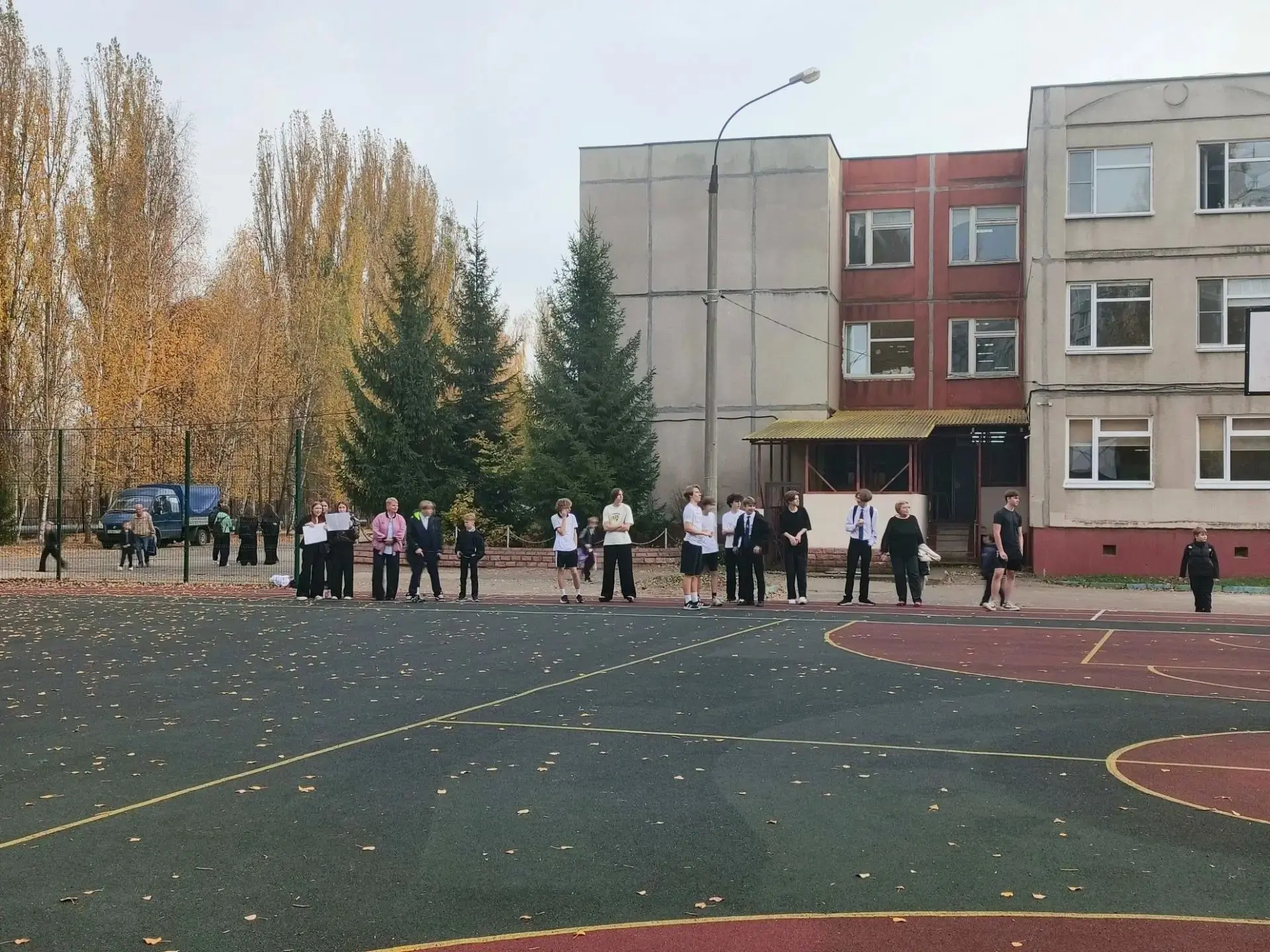 Итоги сегодняшних футбольных матчей  среди учащихся 9х и 10х классов уже ждут ваших реа...