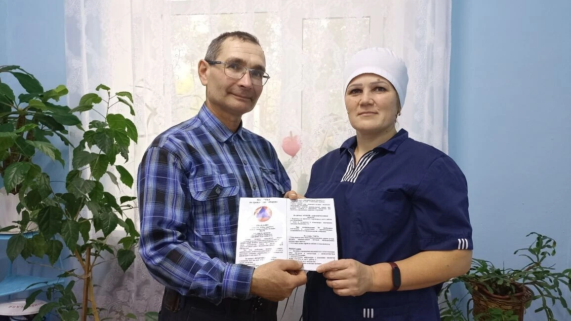 📌 Специалист по охране труда Грачев Ю.А.  проинформировал сотрудников и получателей со...