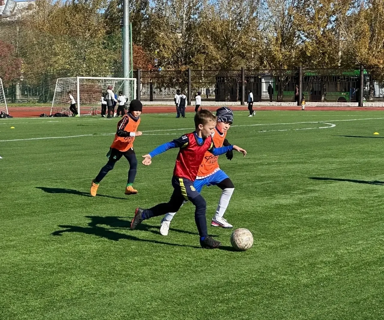 Футбол объединяет⚽️🤝