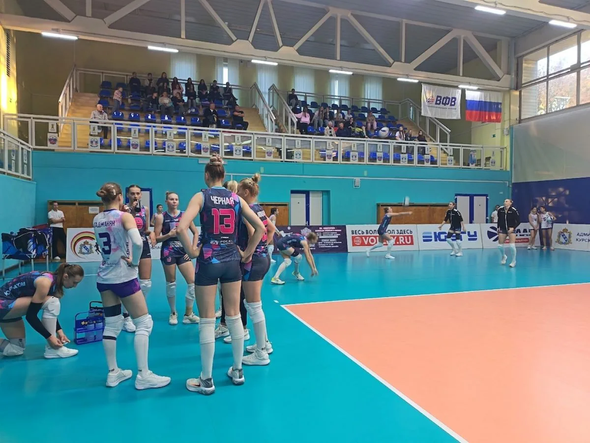 Волейболистки "Атома" потерпели поражение в стартовой игре
