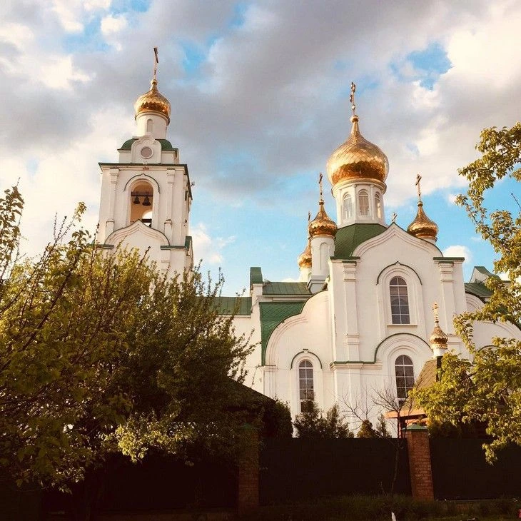 Как реагировать на замечания «бабушек» в храме: советы священников https://vestnickprim...