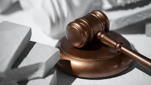 Новосибирца будут судить за торговлю наркотиками и отмывание 180 тысяч рублей
