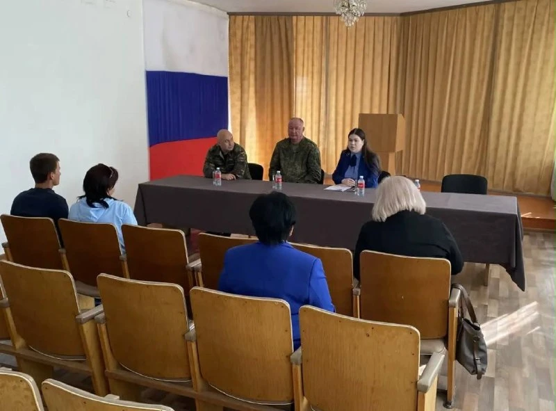 📝 Выездной прием участников СВО и их семей провели в администрации поселения