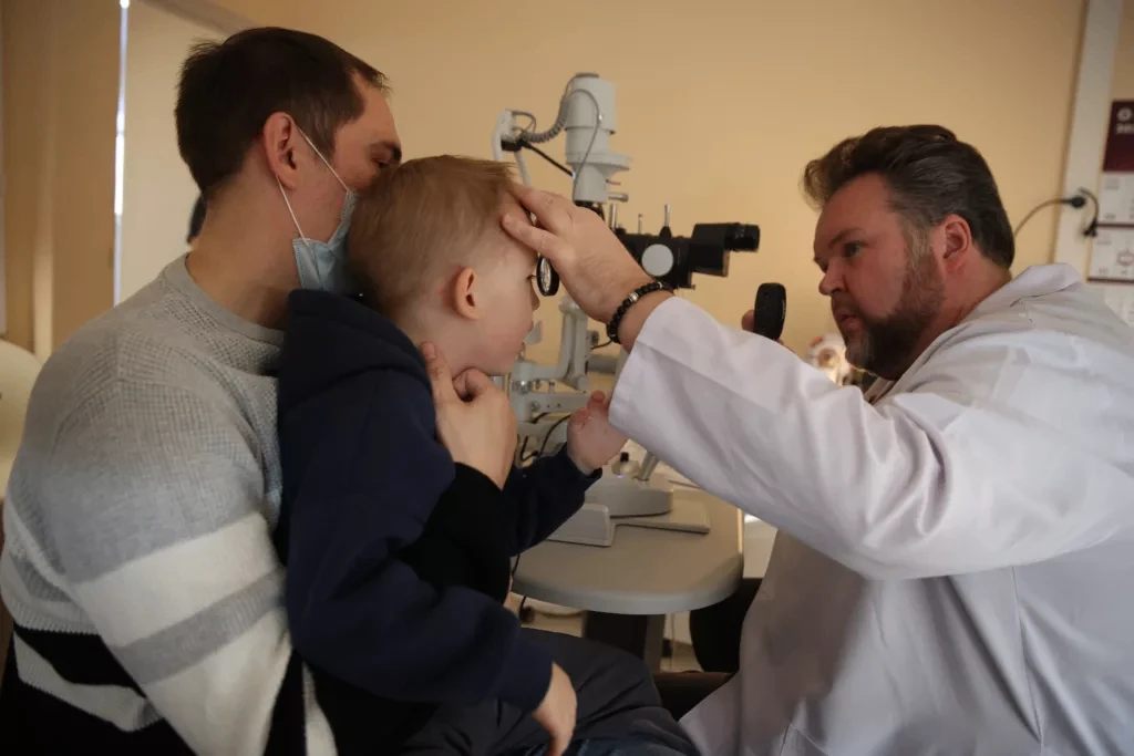 👁 Федеральные офтальмологи-генетики провели прием детей с редкими заболеваниями в Якутии