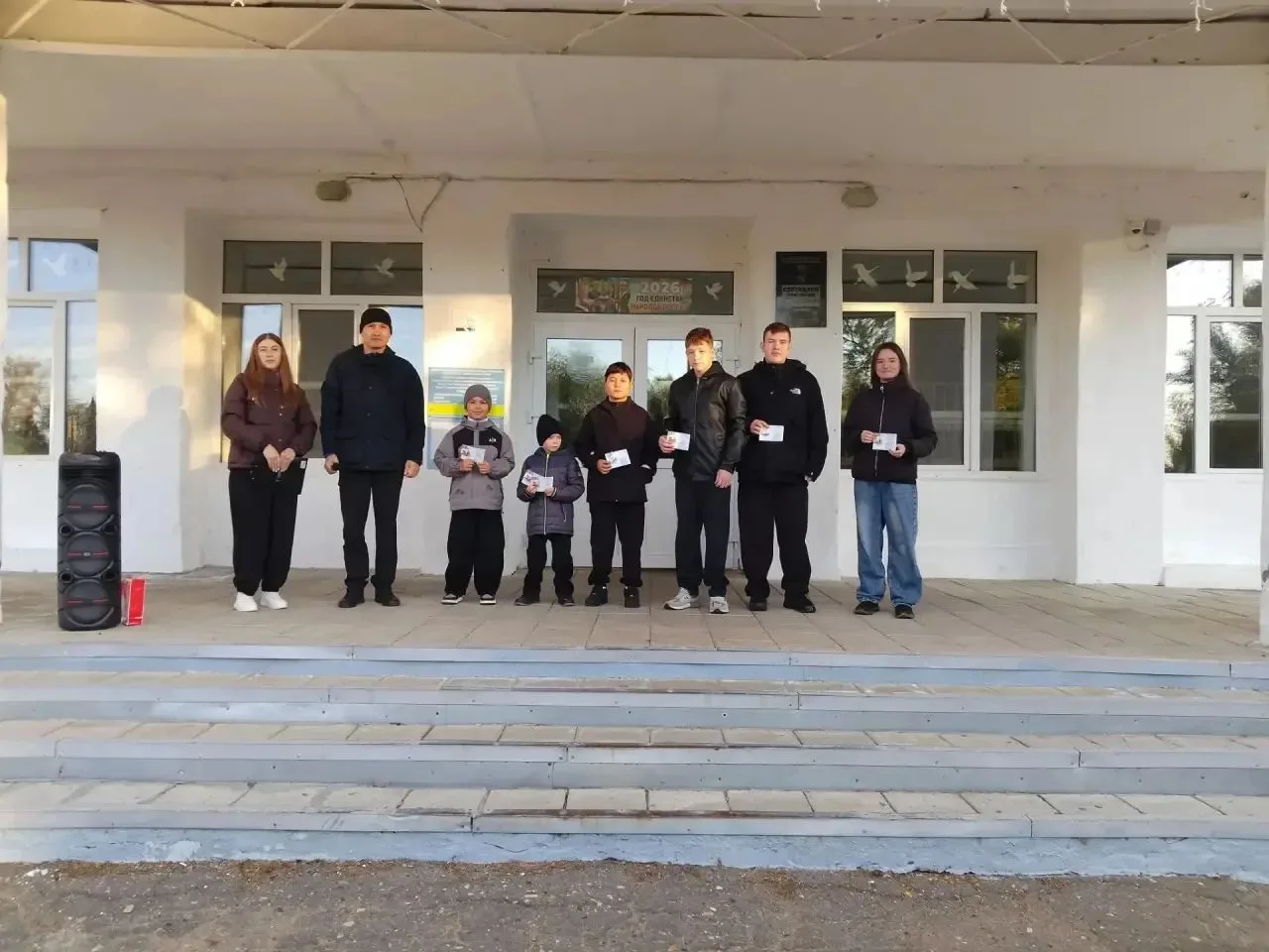 🇷🇺 Сегодняшний понедельник мы начали с самого важного — с гордости за нашу страну. На...