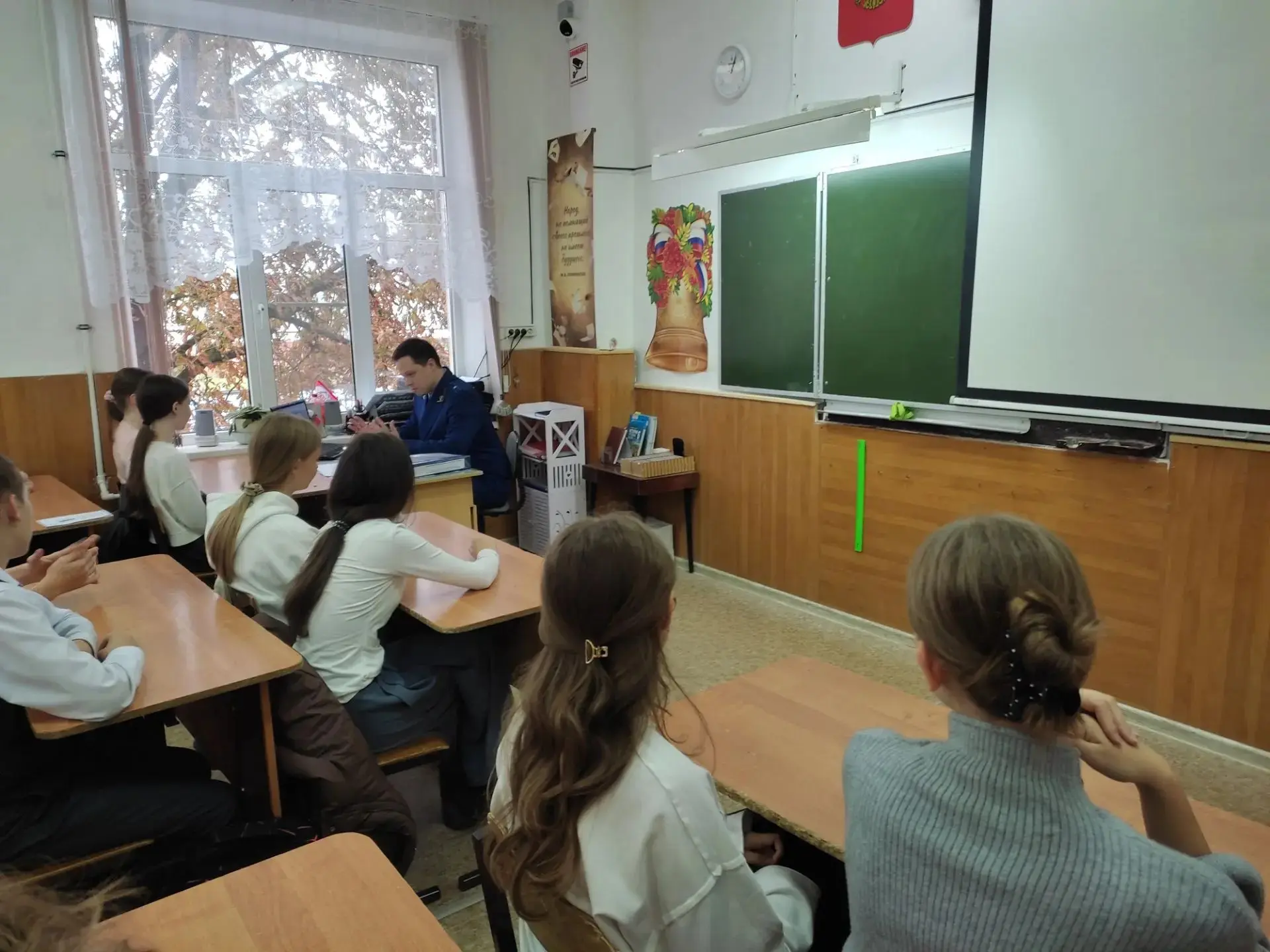 🏫👥Прокуратура г. Армавира провела встречи со школьниками для правового просвещения. Л...