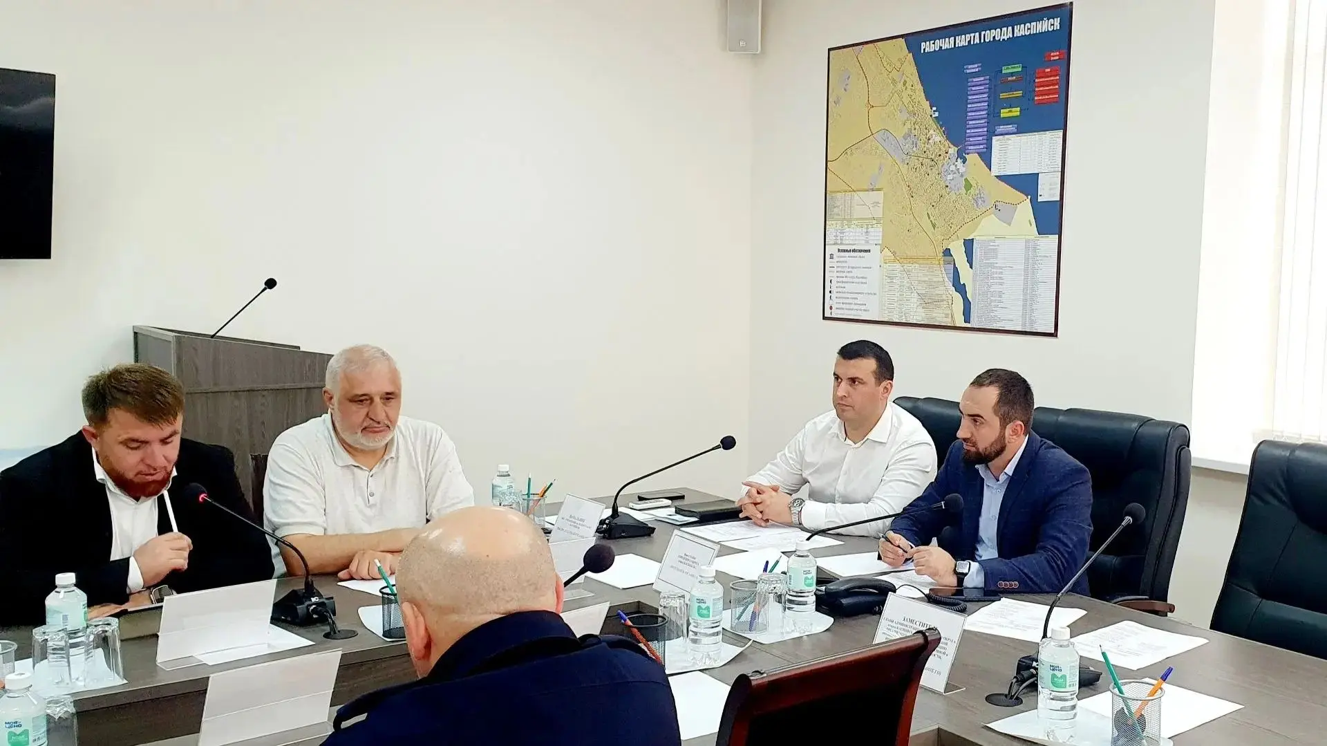 🚨 В Каспийске прошло заседание Комиссии по чрезвычайным ситуациям