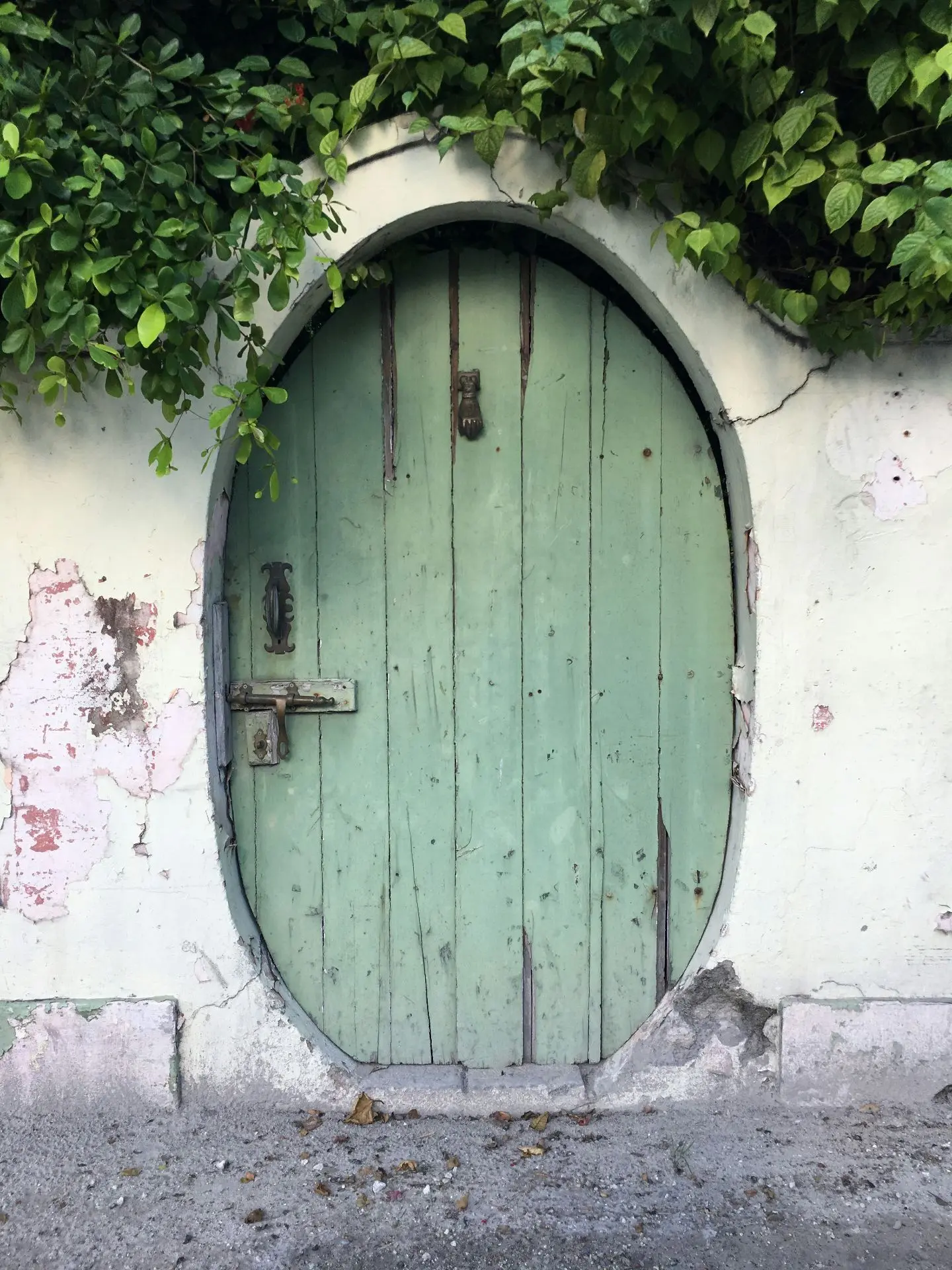 🚪 Как обновить старую входную дверь за выходные