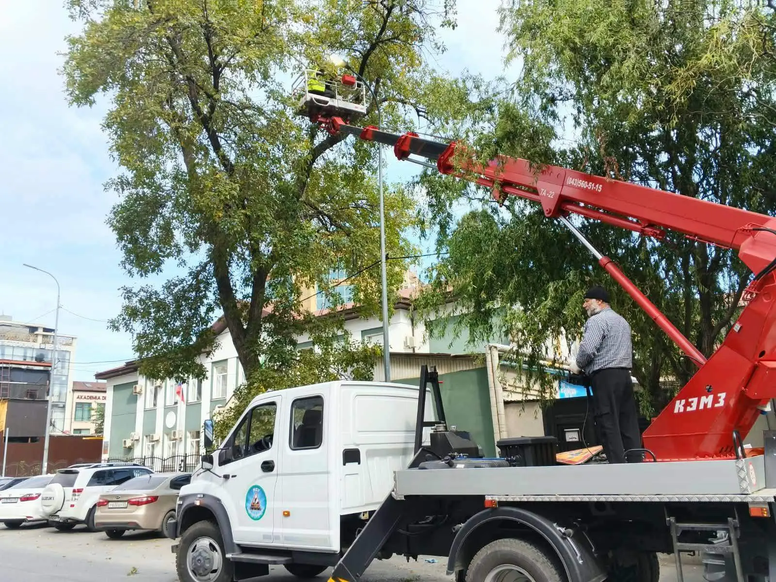 Бригадой МБУ «Благоустройство» г. Махачкалы проведены работы по обновлению уличного осв...
