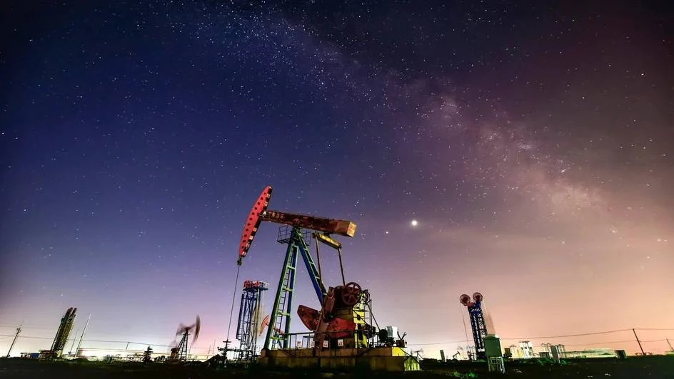 Фьючерсы на нефть марки Brent завершили вторник падением на 0,9%