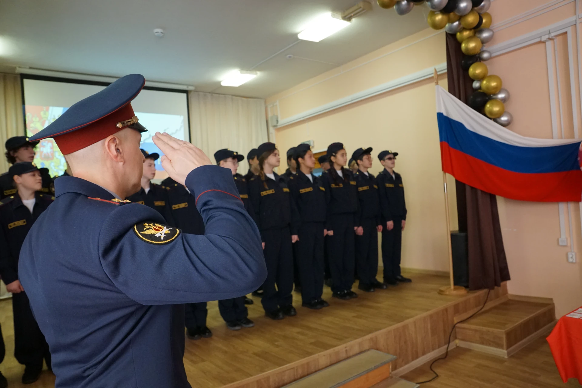 В общеобразовательной школе № 4 состоялась торжественная церемония принятия присяги уче...