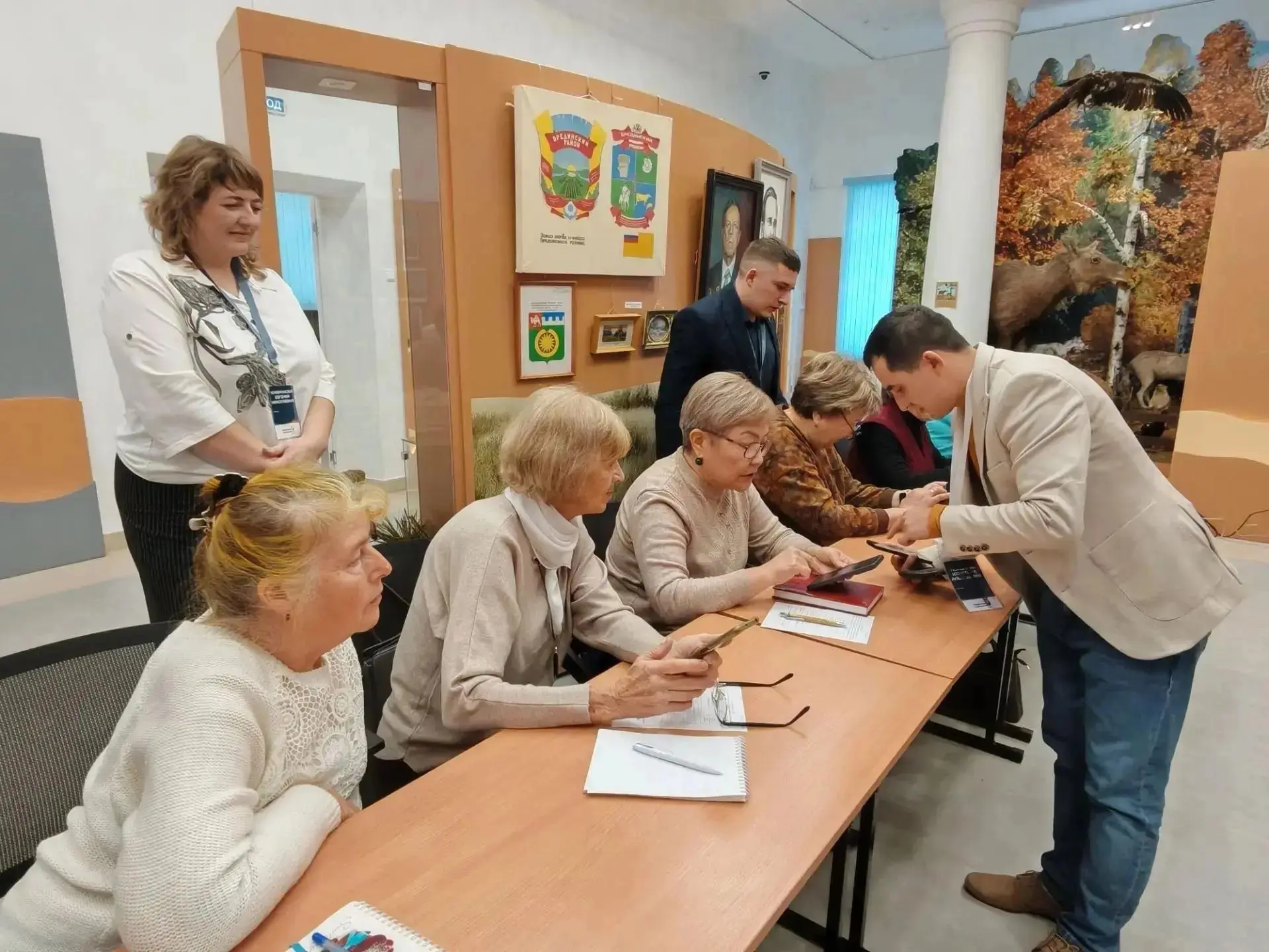 🤳Брединцы старшего поколения уверенно вышли в сеть. Скоро увидим их сторис?