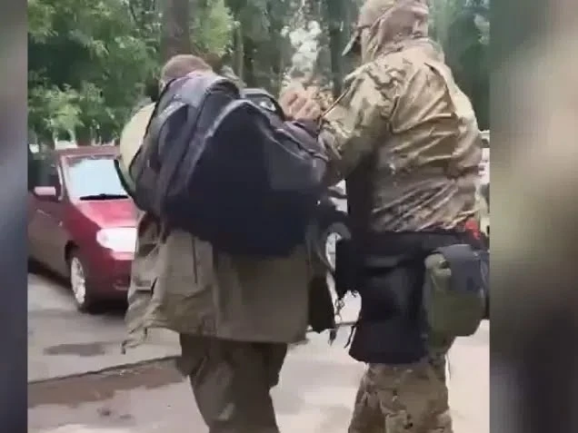 УБИΒШИЙ ΚОШΚУ ΚОСТРОΜИЧ УШΕЛ ΗА СΒО