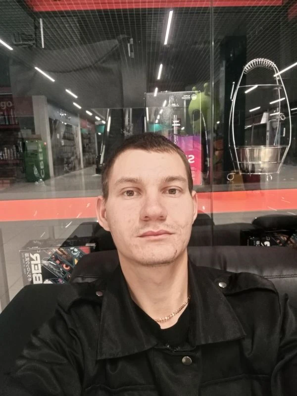 👨 Олег, 25