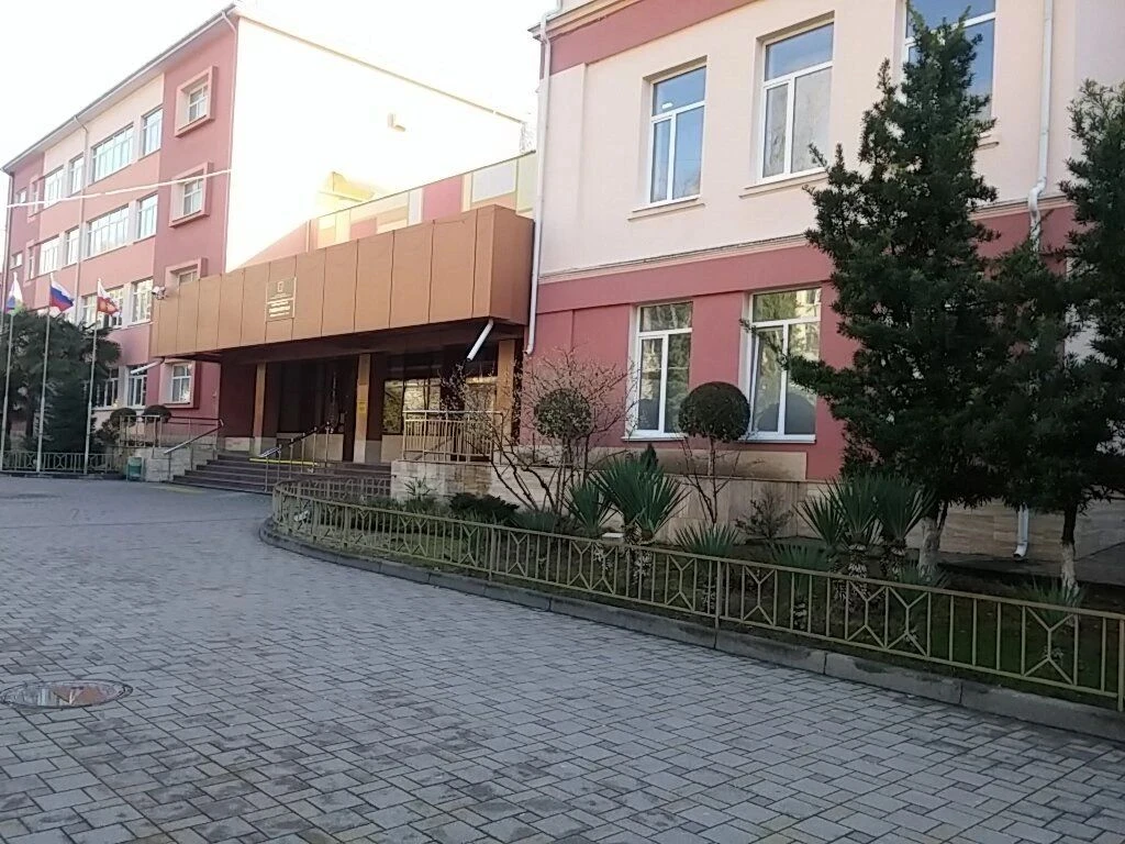 📚 Ищем учителя русского языка и литературы в Гимназию №9 в г. Сочи!