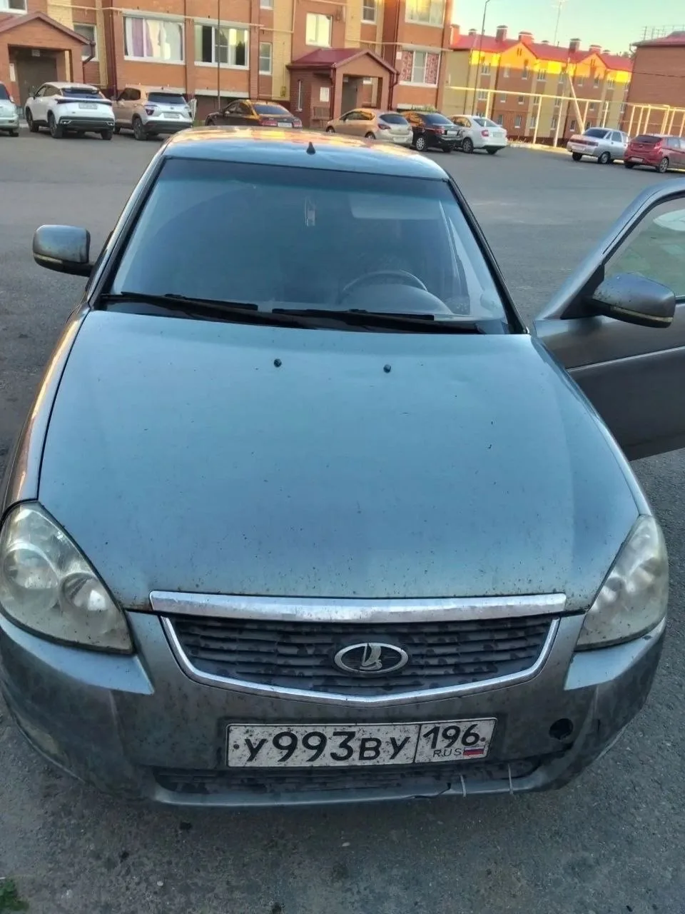 Продам приору 12 года,цена 170000р.