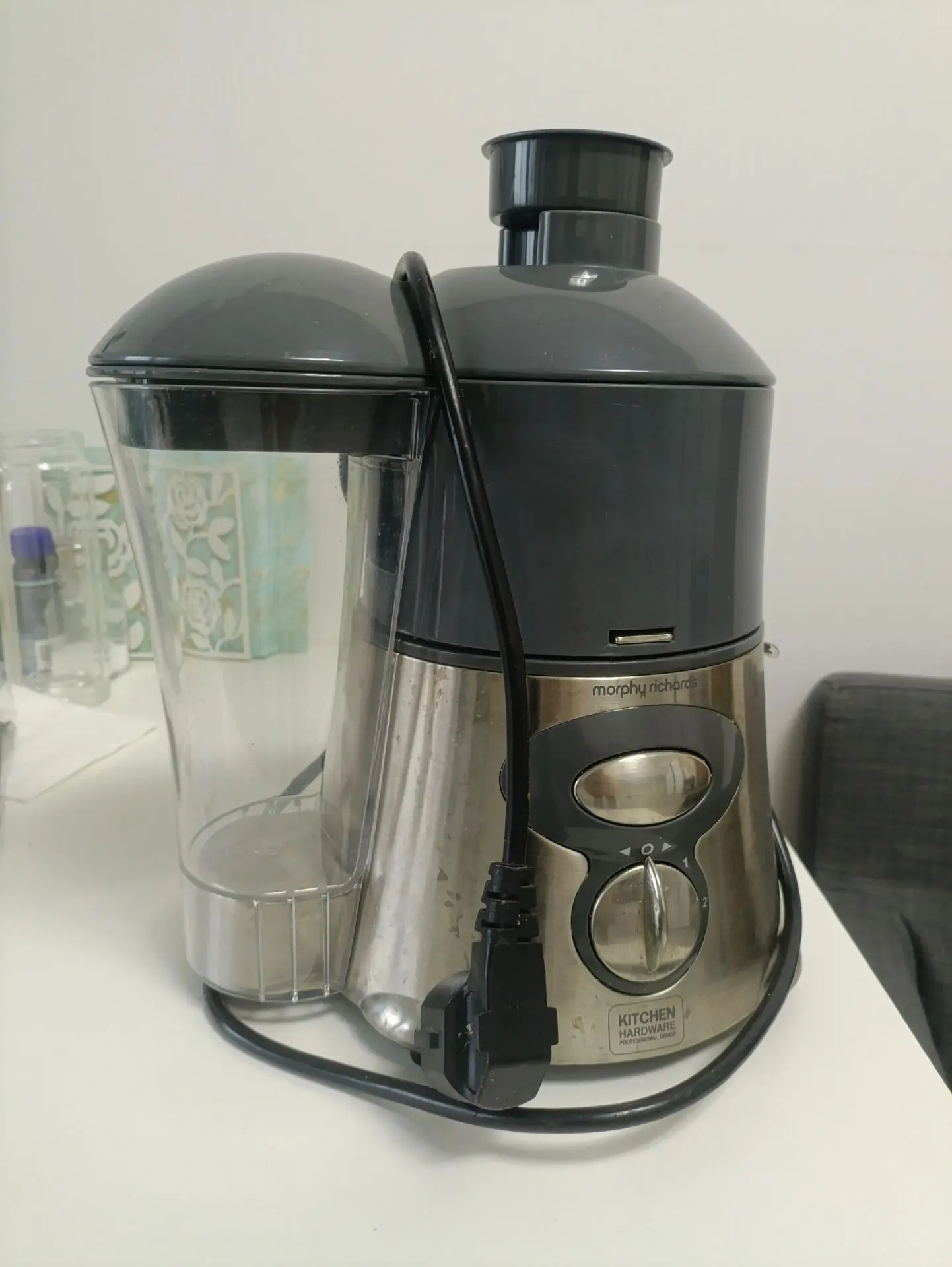 Продам соковыжималку Morphy Richards в хорошем состоянии