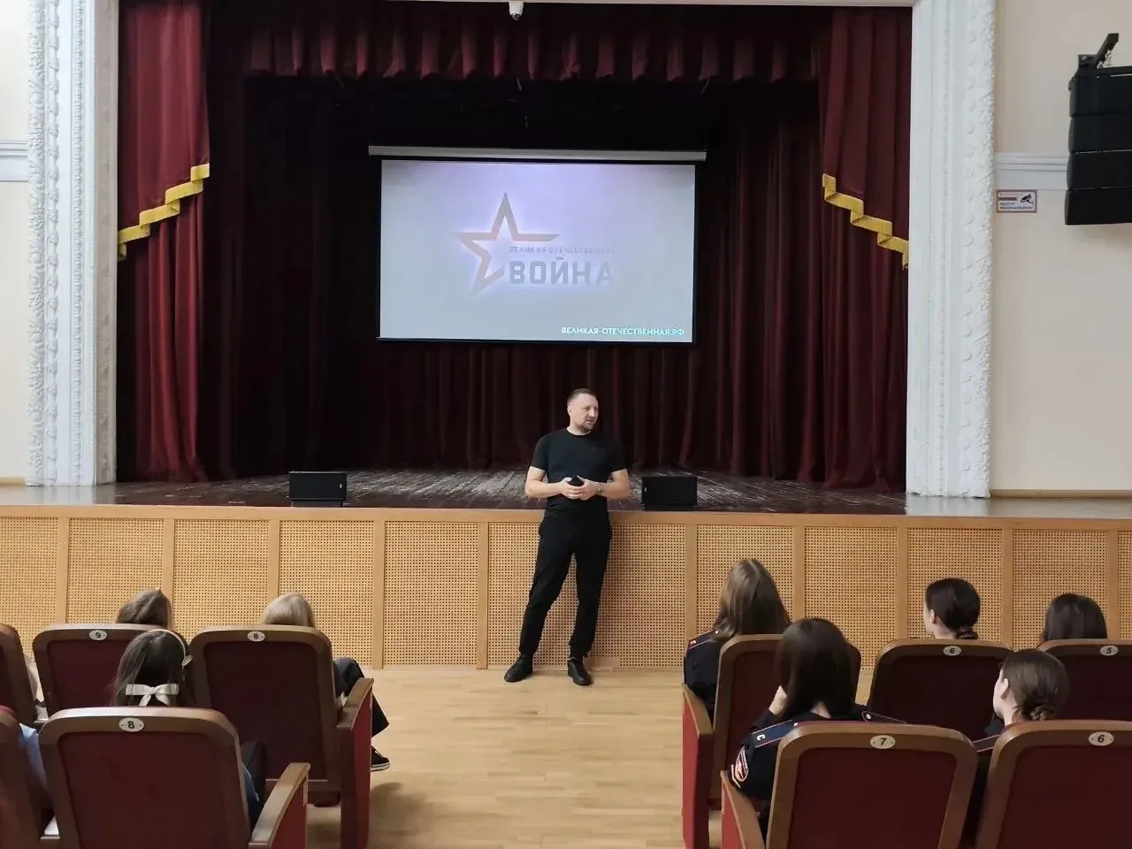 15.10.2026 специалисты по работе с молодежью ВПК «Застава» для учащихся «ВХТЛ» и коллед...