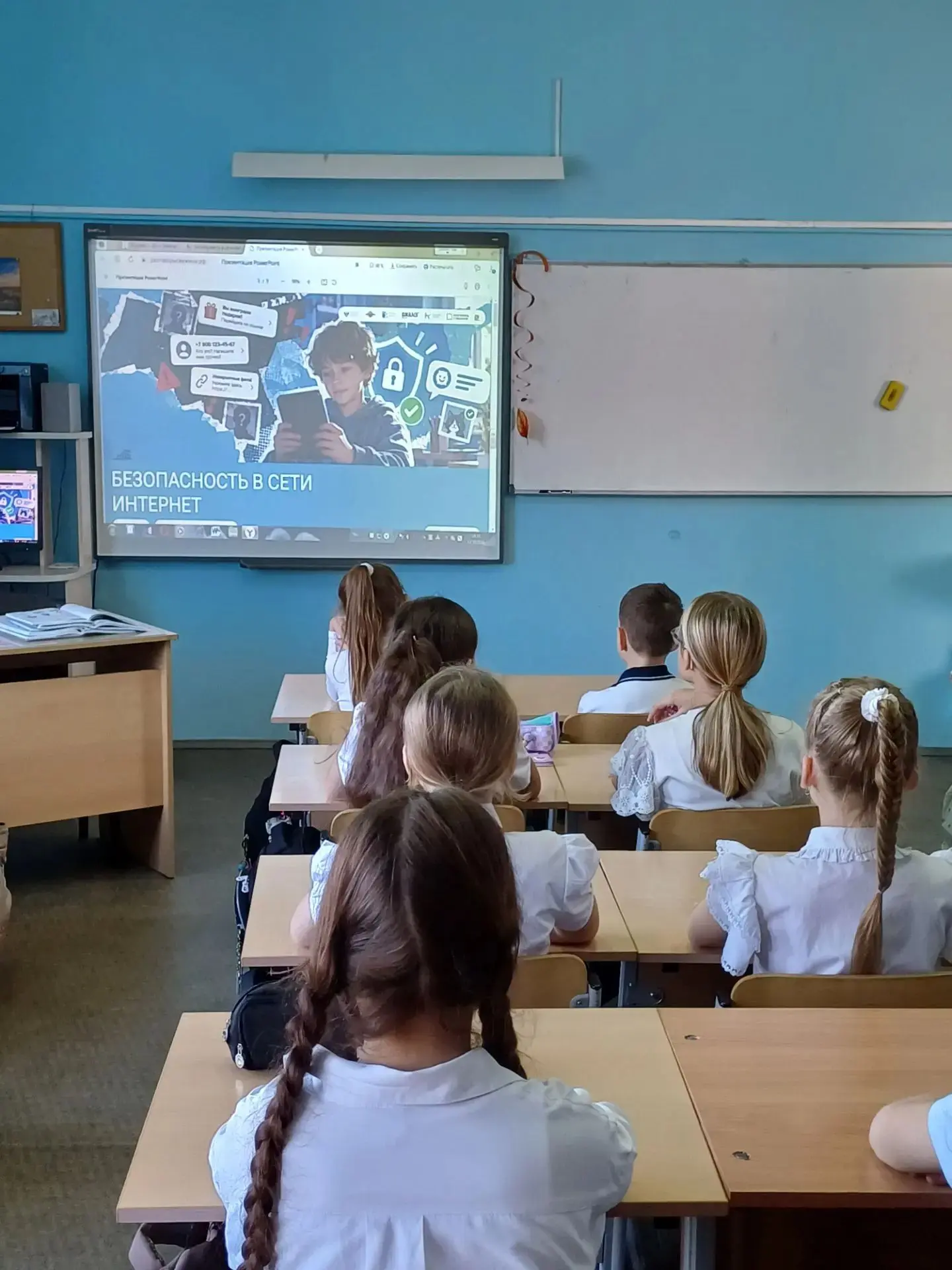 Сегодня занятие "Разговоры о важном" было посвящено крайне актуальной теме- "Безопаснос...