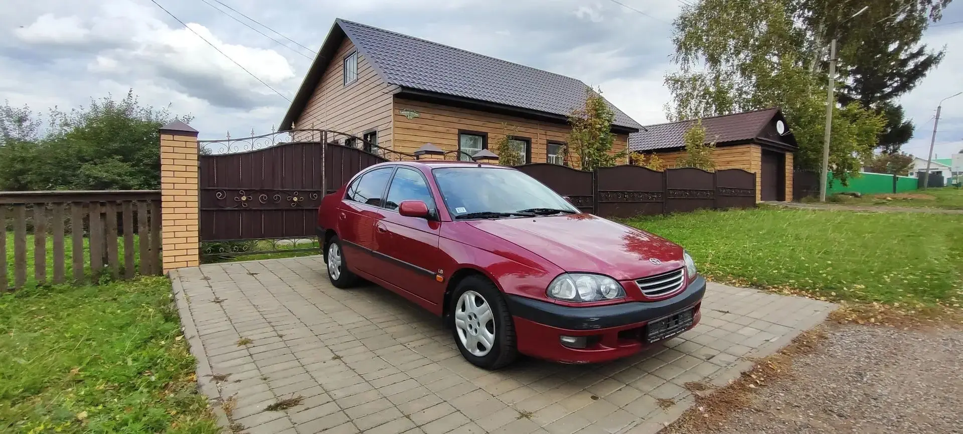Toyota avensis 1999 г