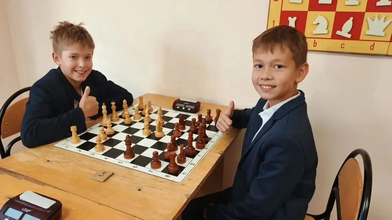 ♟️ Наши шахматисты на районном этапе турнира на Кубок Губернатора!