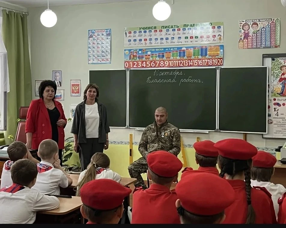 🇷🇺 Сила примера: как в Золотарёвской школе отметили День отца.