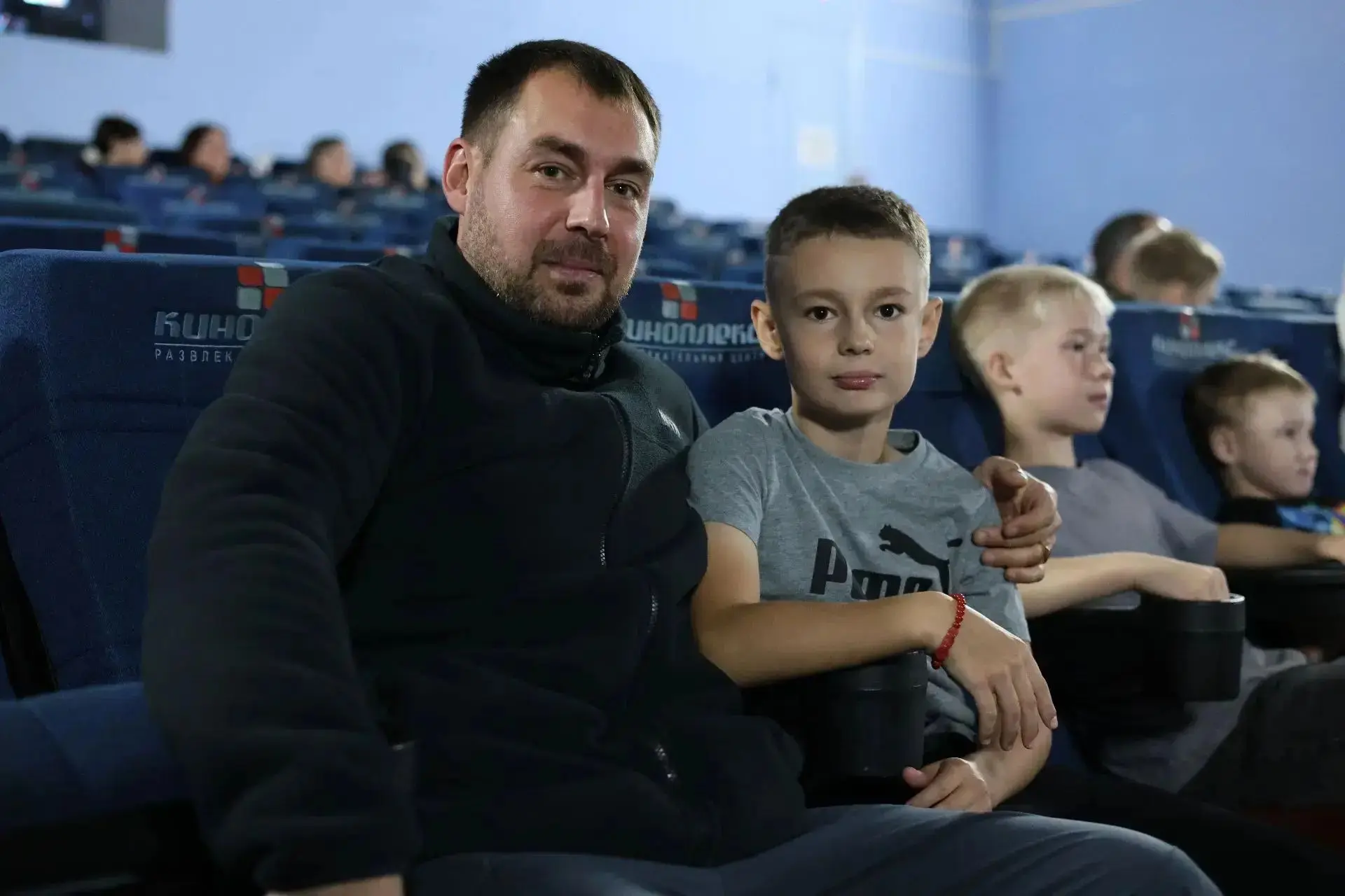 Яркий праздник ко Дню Отца прошел в киноцентре Николаевска-на-Амуре