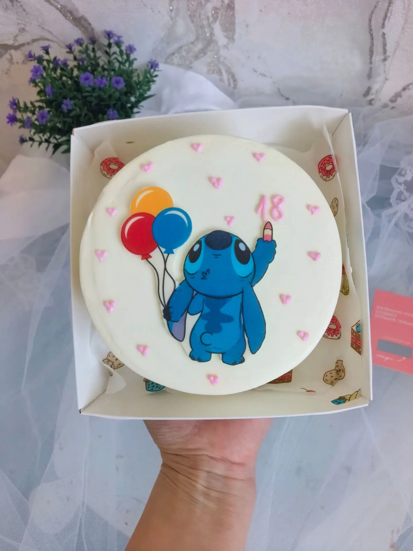 Милый бенто-тортик со Стичем на совершеннолетие прекрасной девушки 🎀🎂