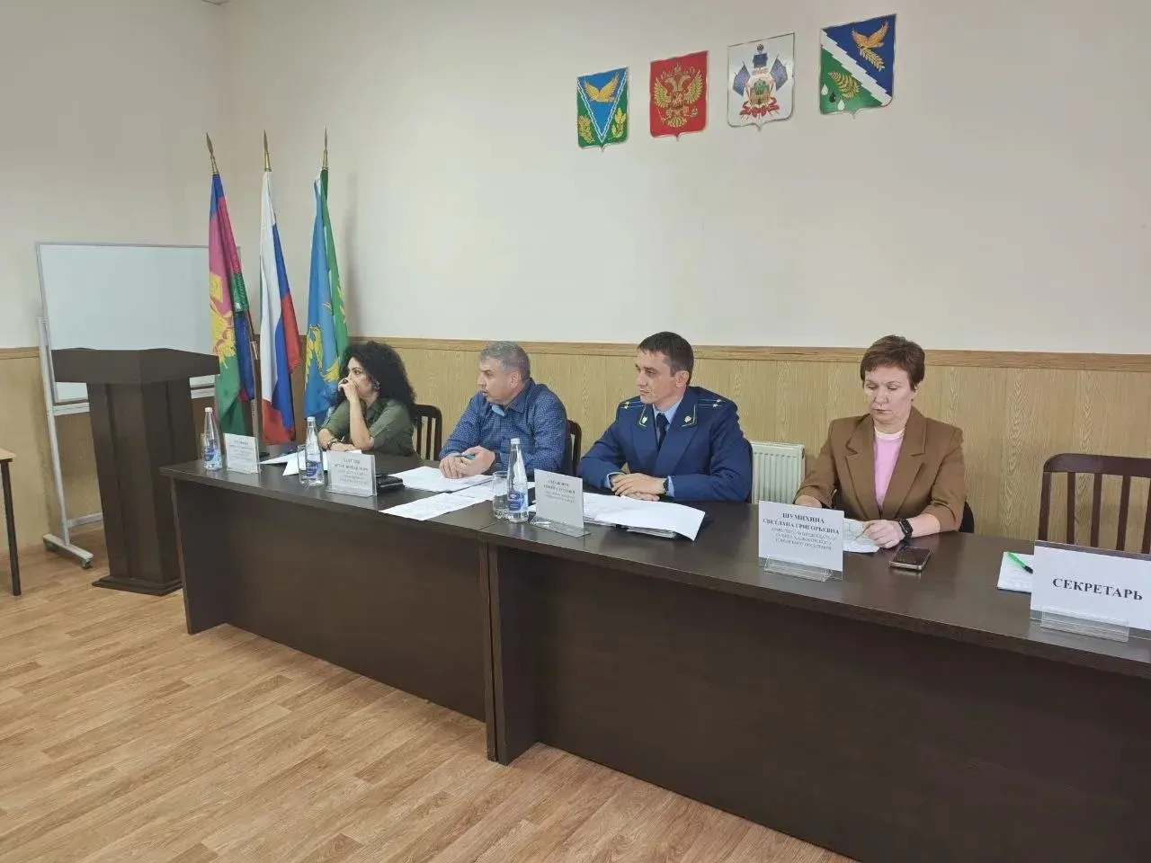 🟧Заместитель прокурора Апшеронского района Сергей Съемщиков участвовал в сессии Совета...