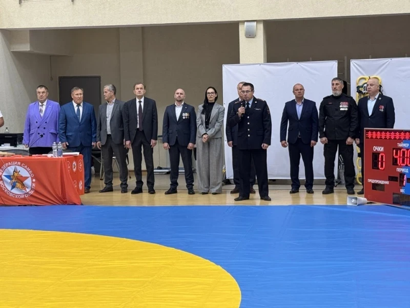 🏆 Более 300 юных самбистов боролись за Кубок начальника ГУ МВД