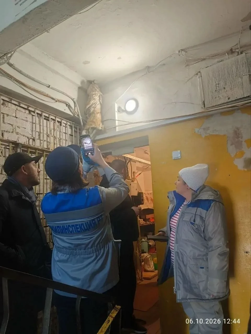 В Альметьевске капитальный ремонт домов идет с серьезным опозданием и грубыми нарушения...
