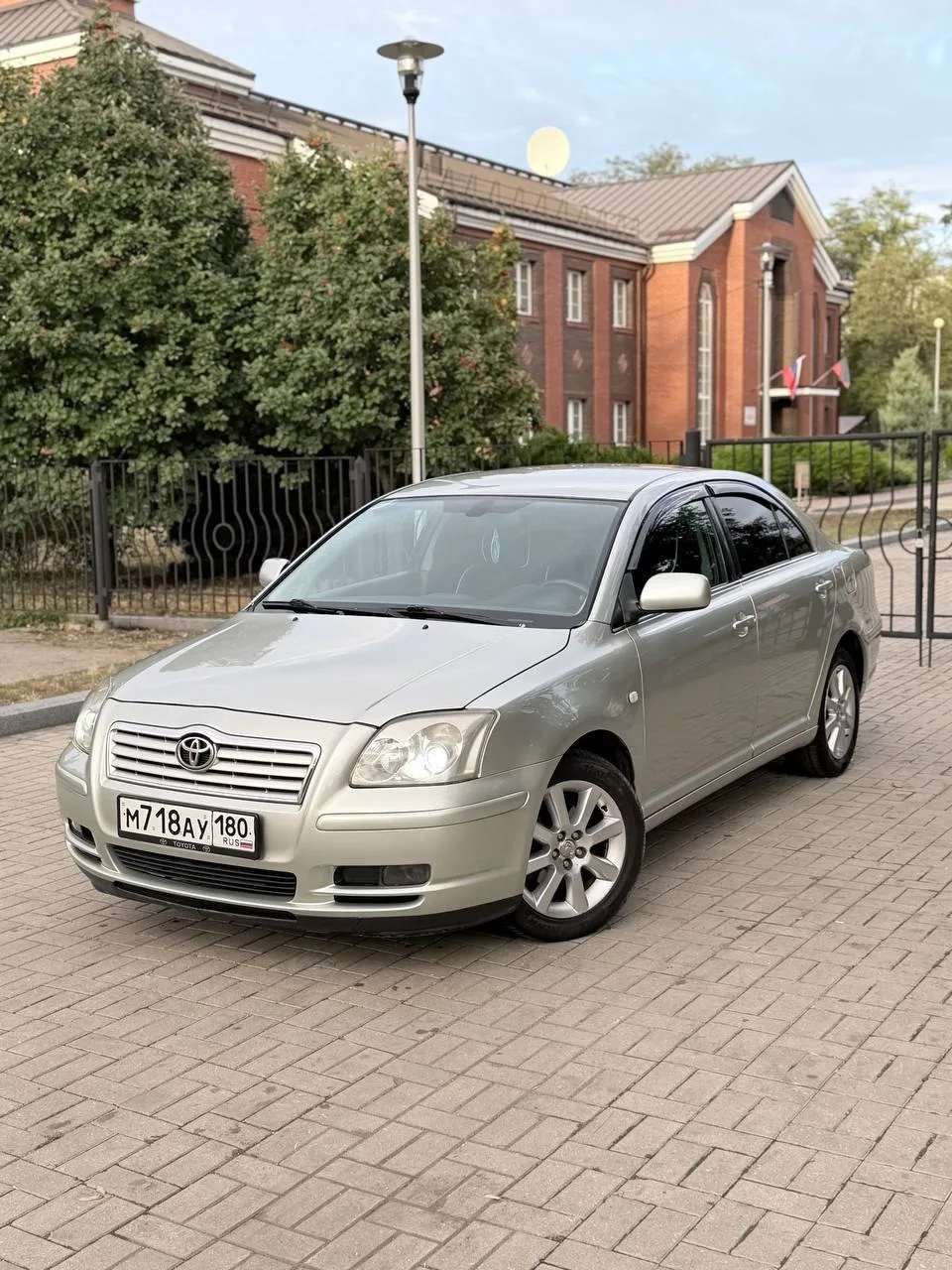 В продаже Toyota Avensis