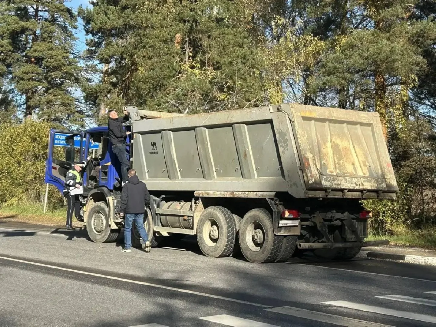 Очередной масштабный рейд по выявлению «серых возчиков» строительных отходов прошёл в н...