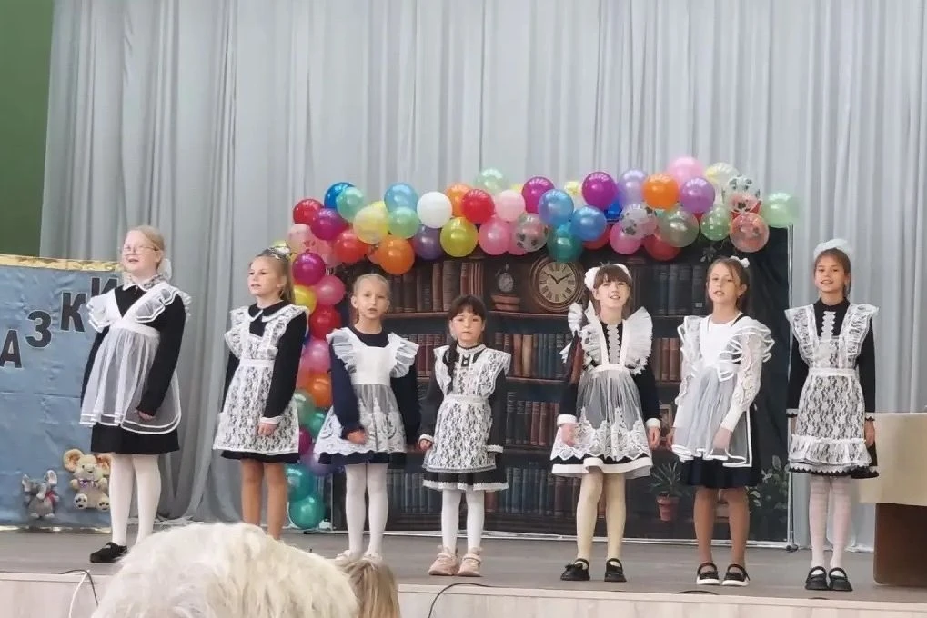 🎉Колпакская школа отметила юбилей.