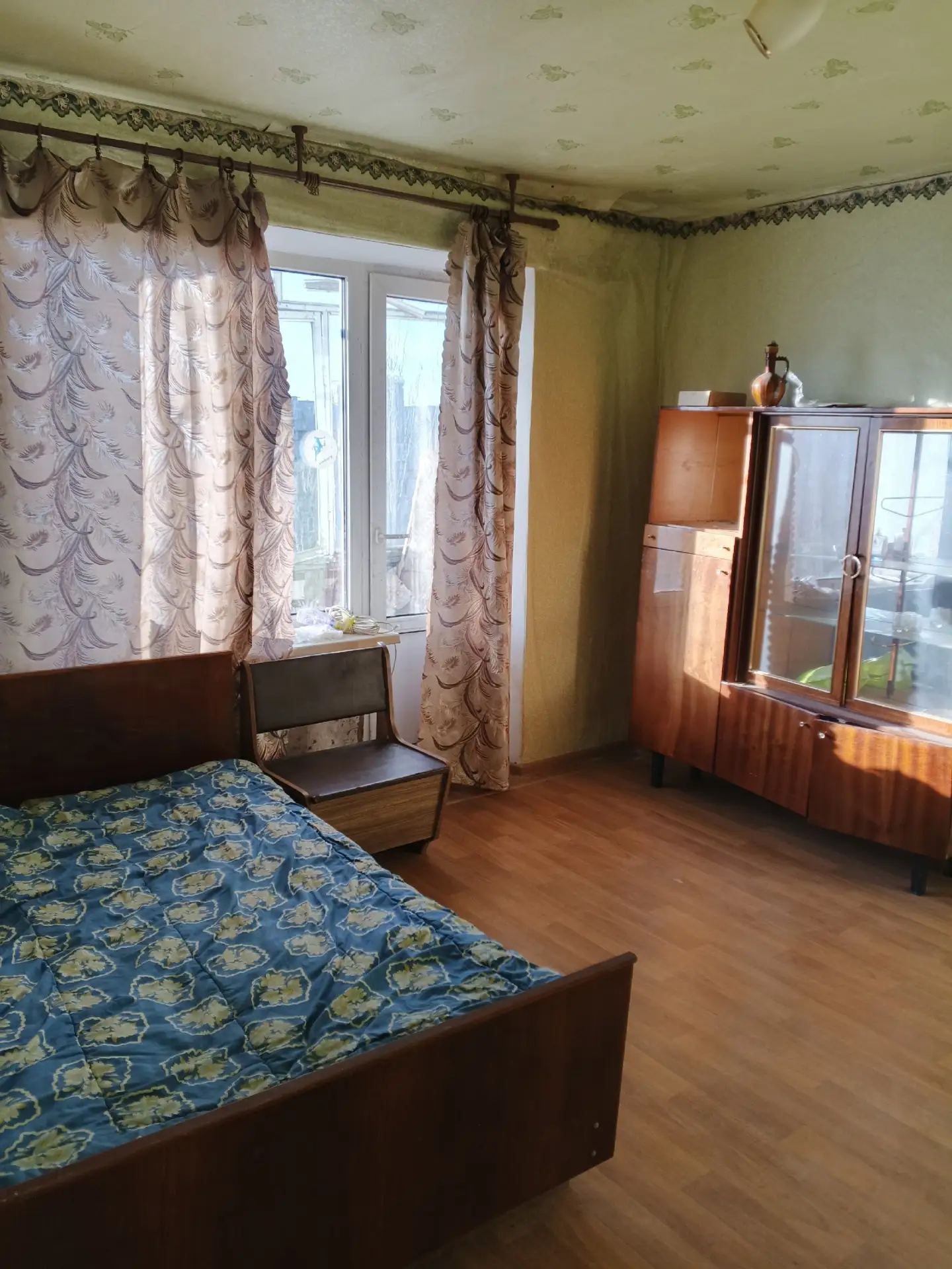 Продам 1-но ком. кв-ру ул. 60 лет СССР 49 9/9, лифт не работает. Крыша не течет, окна п...