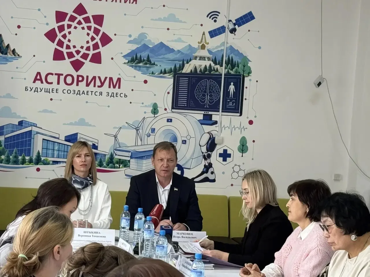 Председатель Комитета по социальной политике Игорь Марковец сегодня принял участие в ра...