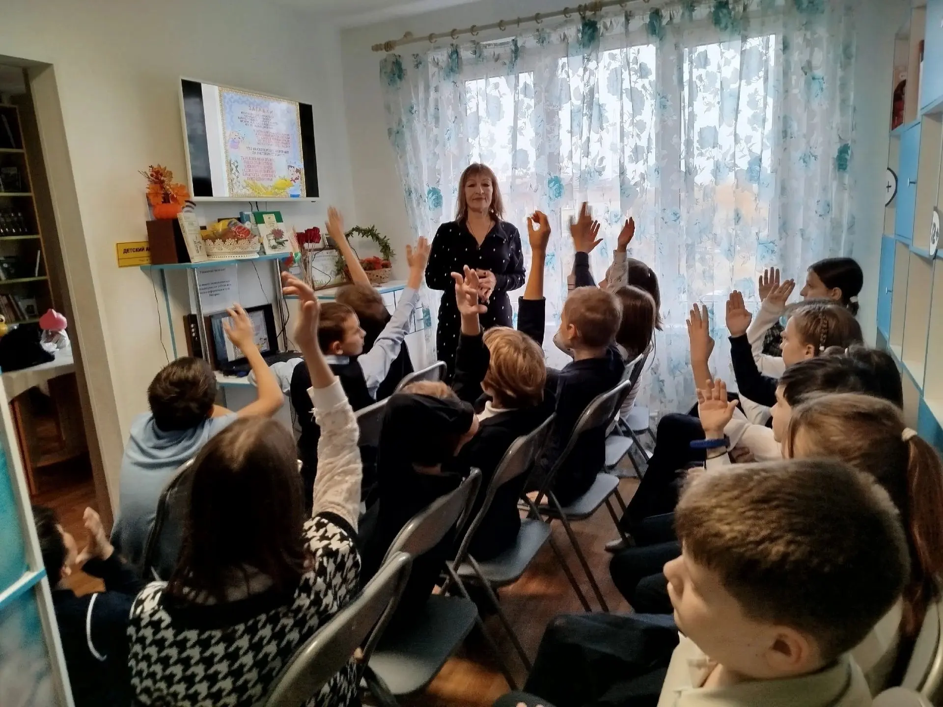 Сегодня в нашей библиотеке состоялся познавательный час «Хлеб всему голова»
