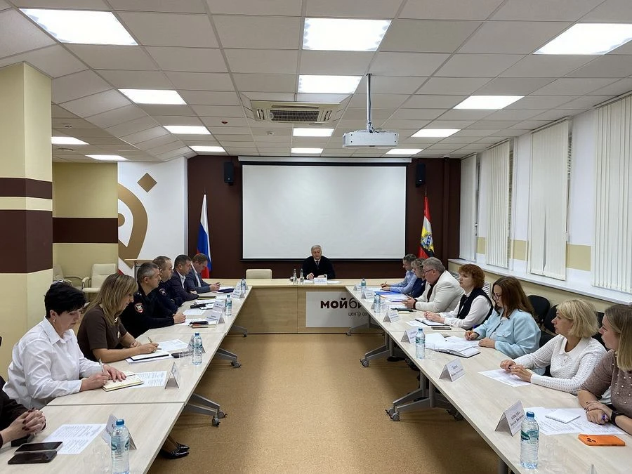🍏 24 октября в Курске пройдет заключительная сельскохозяйственная ярмарка «Осень». Тор...