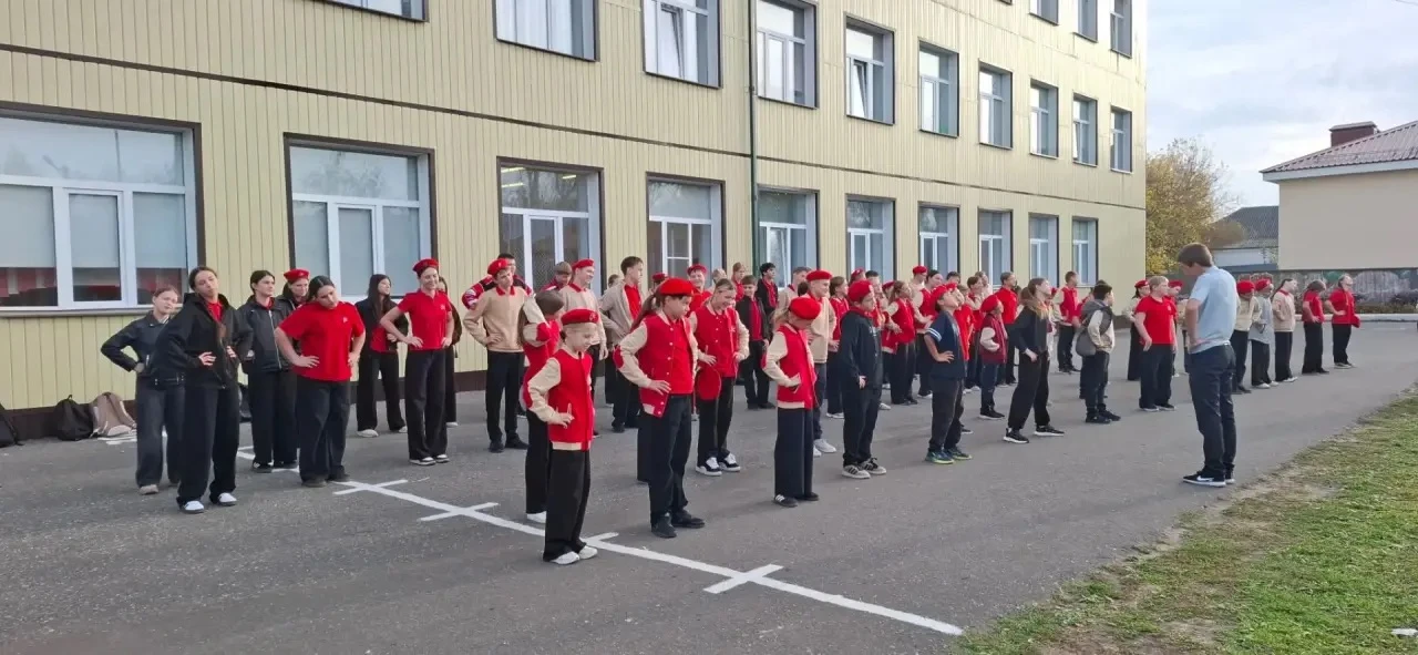 «Сурский край без наркотиков»: утренняя зарядка объединила ребят