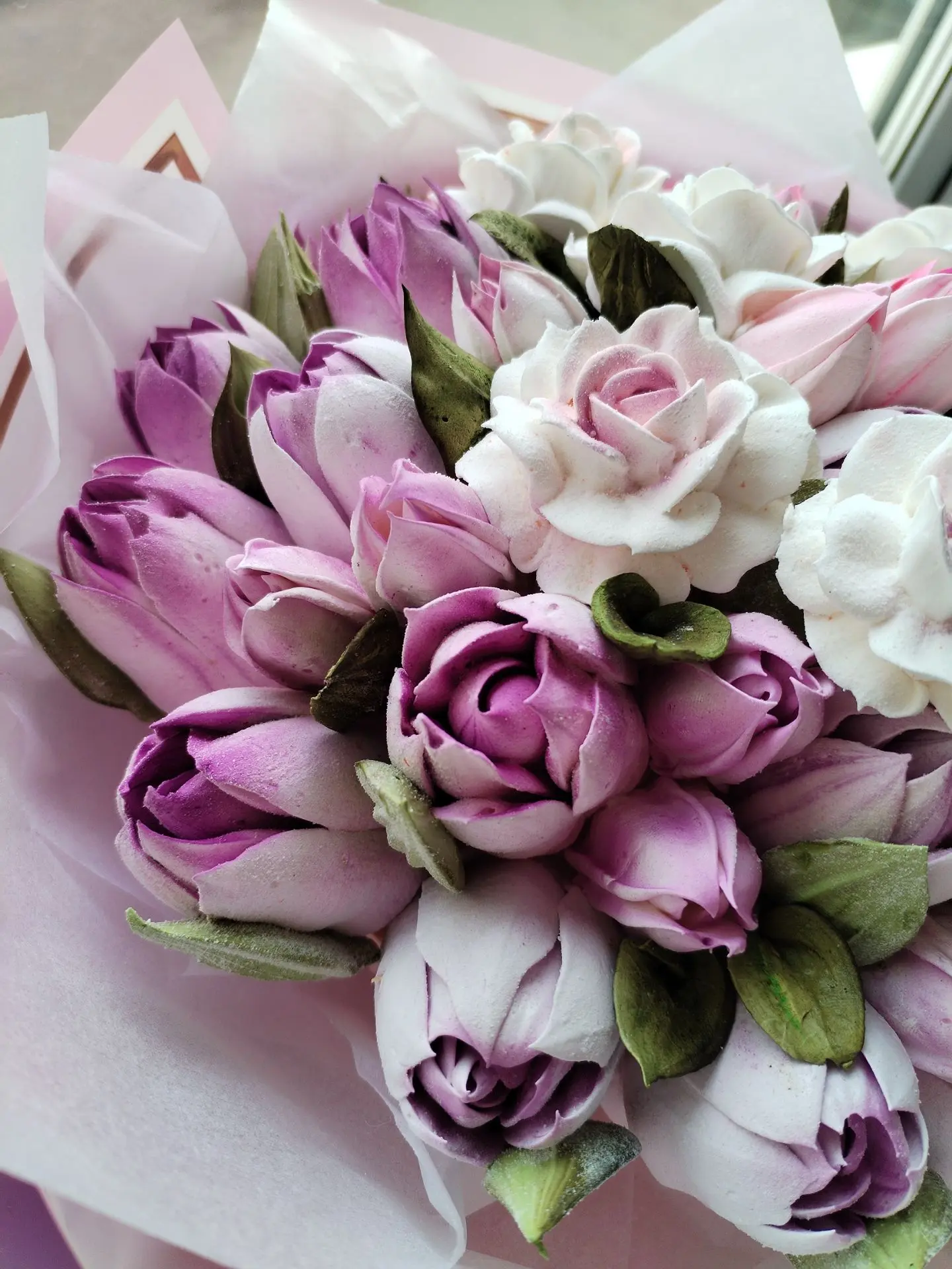 Нежность в каждом лепестке. 🌷 Второй красивый букет поехал к молодожёнам 👩‍❤️‍👨 💜💜...