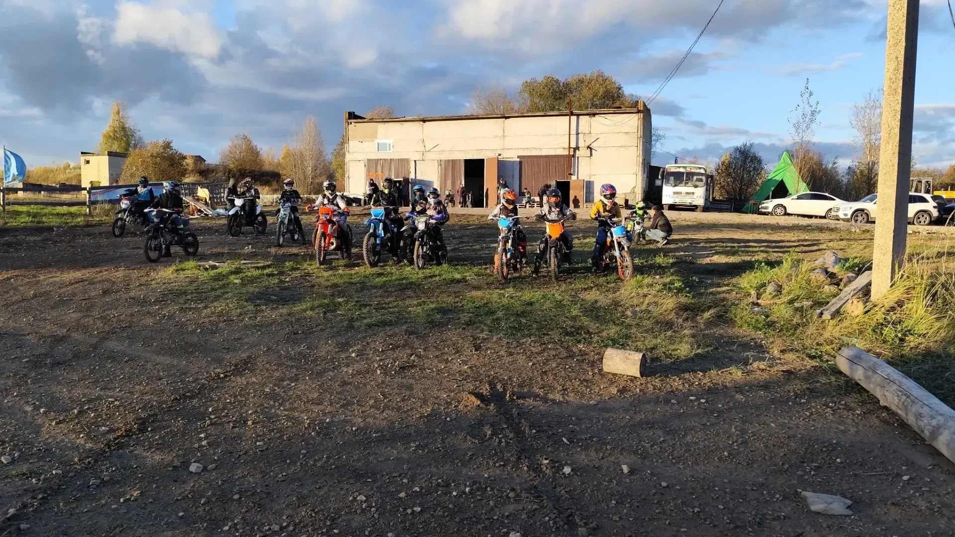 🏍 Вчера тренировка по Эндуро в каньоне «Биектау» началась чуть позже обычного, но от э...
