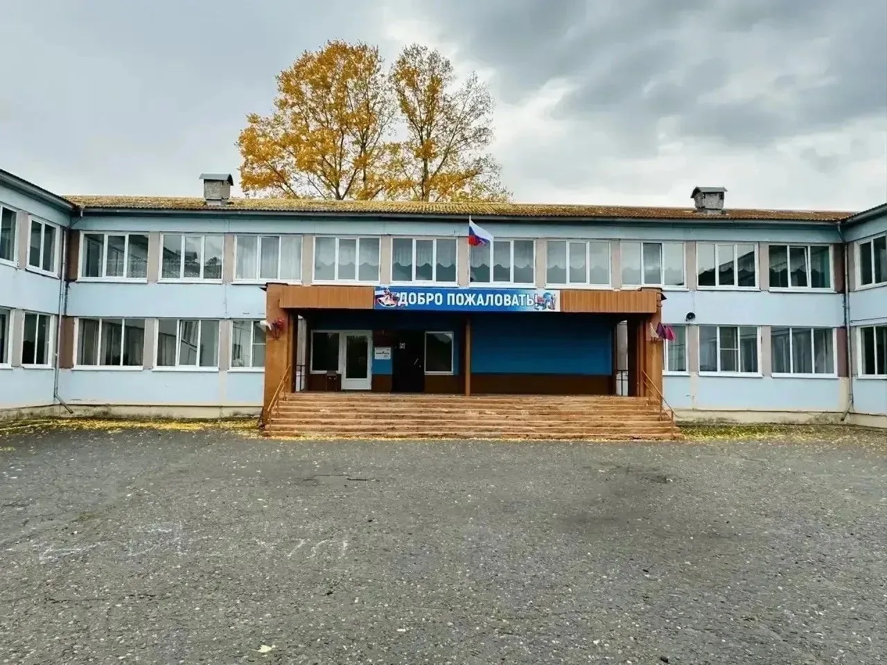 В Минусинском округе директор школы устроила дочь без стажа на должность своего замести...