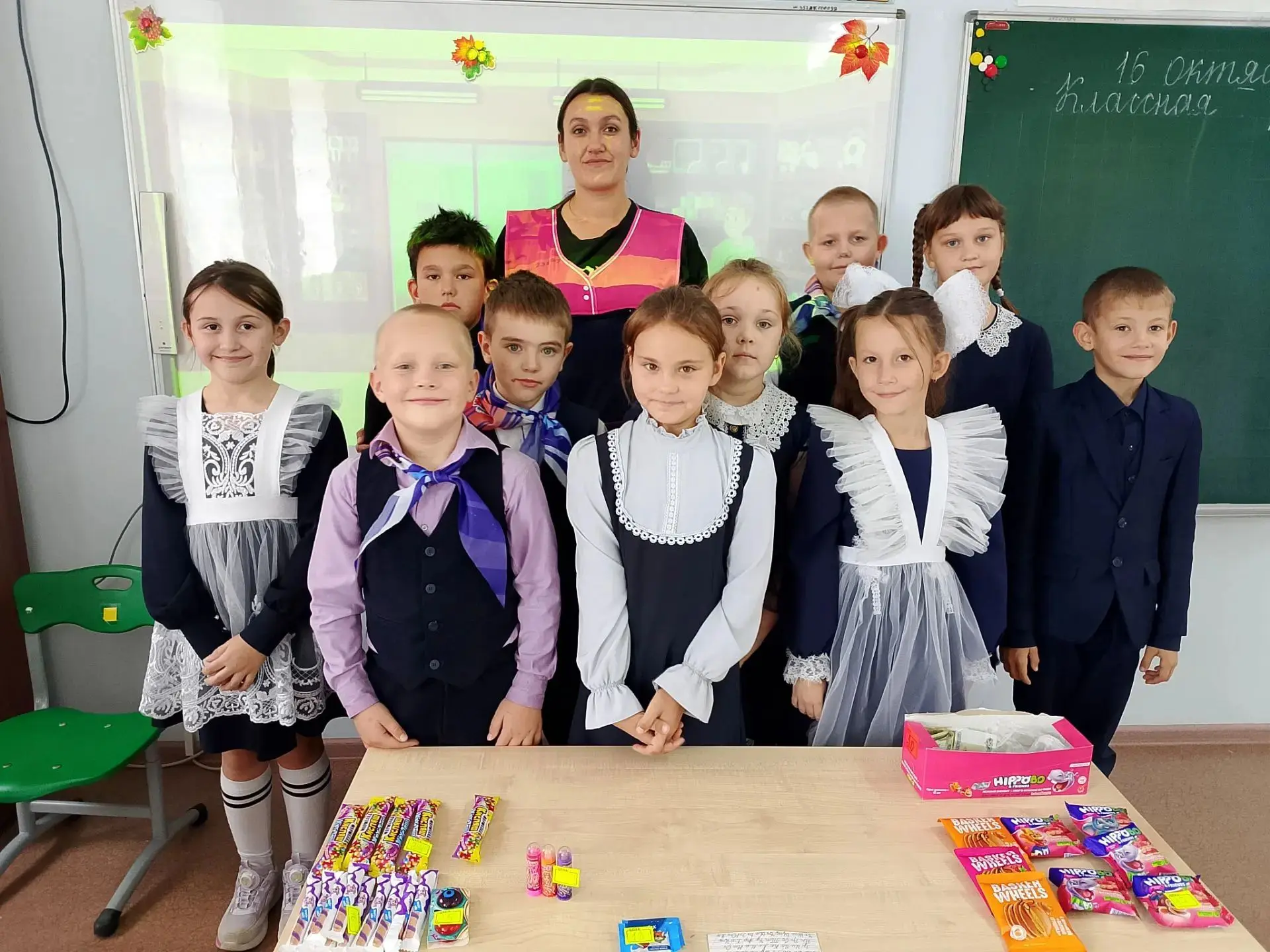Сегодня у ребят 2 класса прошёл мастер-класс по финансовой грамотности " Я-покупатель"....